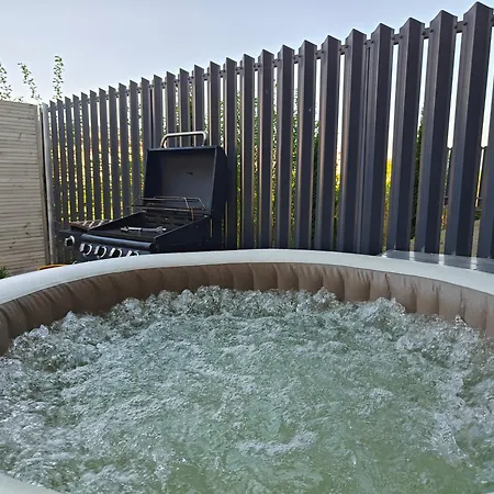 Apartment The Living Dream - Jacuzzi, 150mp