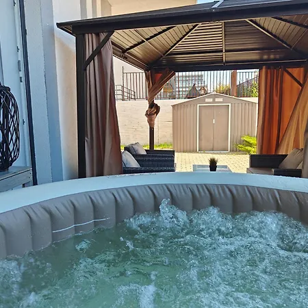 Apartment The Living Dream - Jacuzzi, 150mp *