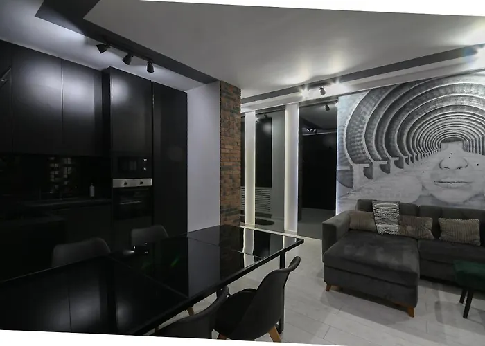 The Living Dream - Jacuzzi, 150mp Kolozsvár