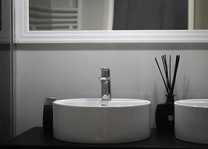 The Living Dream - Jacuzzi, 150mp * Kolozsvár